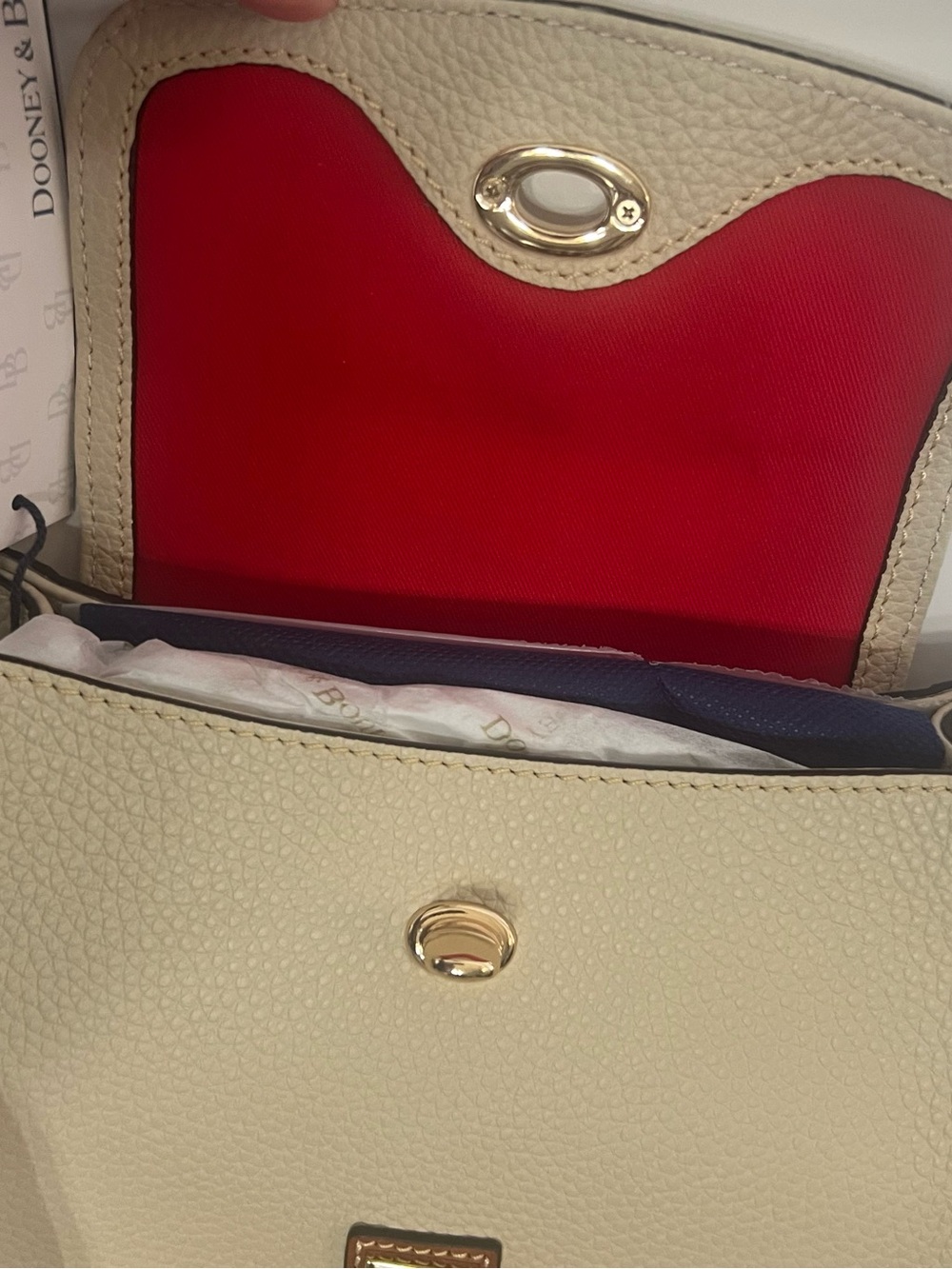 Dooney and Bourke pebbled leather Pinky crossbody bag - Picture 3 of 7